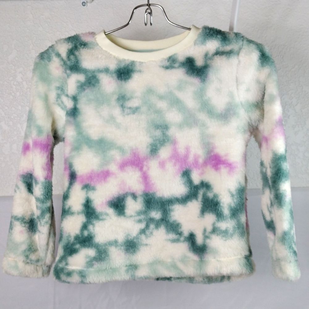 Girls Fuzzy Sweatshirt Multi-Color NWT